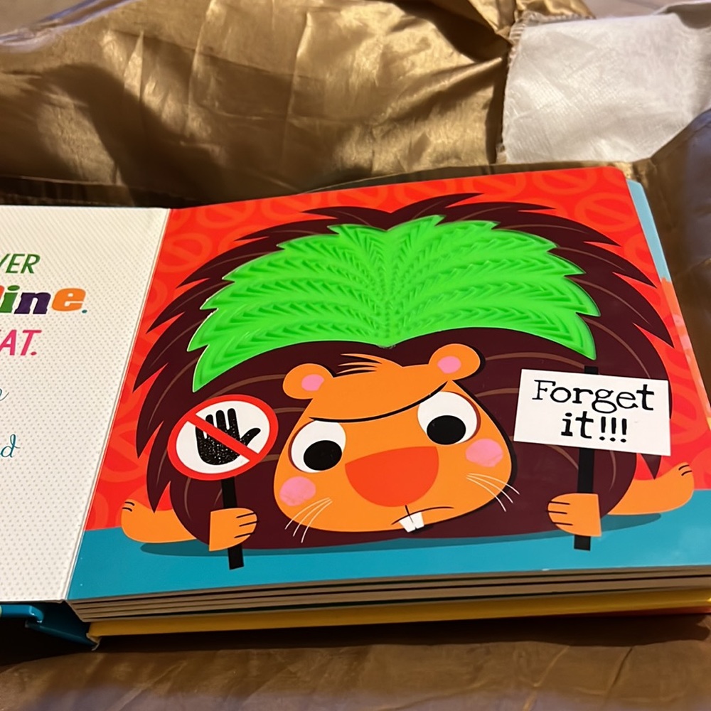 Books - Picture 3 of 8